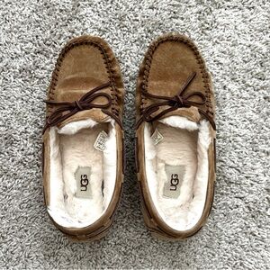 UGG Women's Dakota Slippers